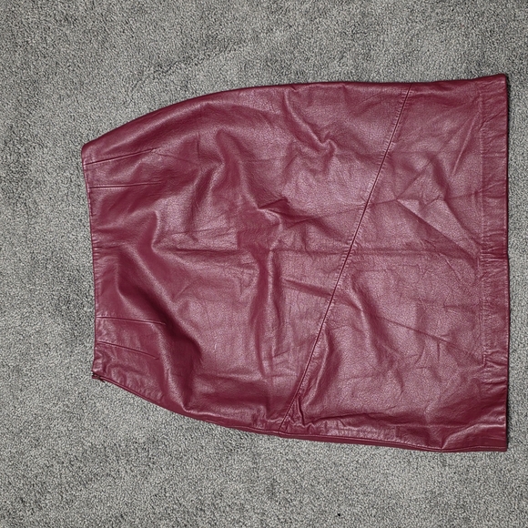 Ann Taylor Loft Burgundy 100% Leather Skirt Size 14 - Picture 2 of 5